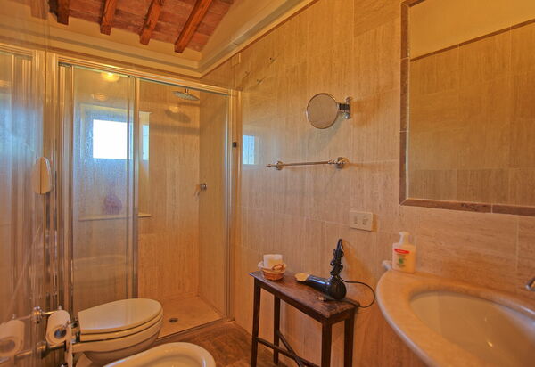 Villa Camaiore: Ванная комната