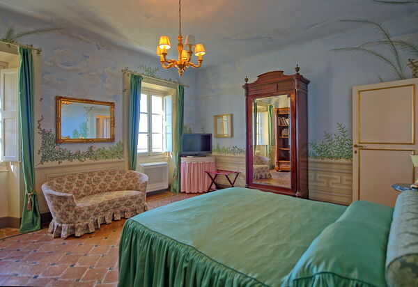 Villa Camaiore: Спальня
