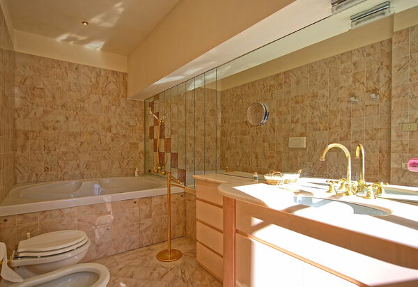 Villa Camaiore: Bad