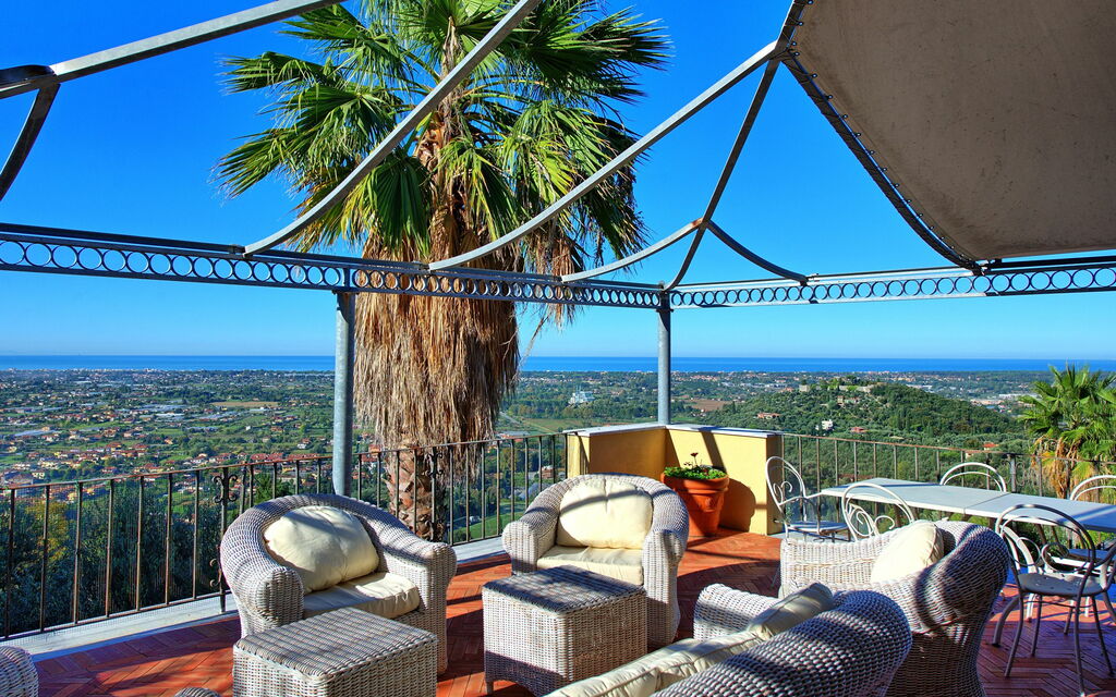 Villa Camaiore: Balcone / Terrazza / Patio, Vista Panoramica