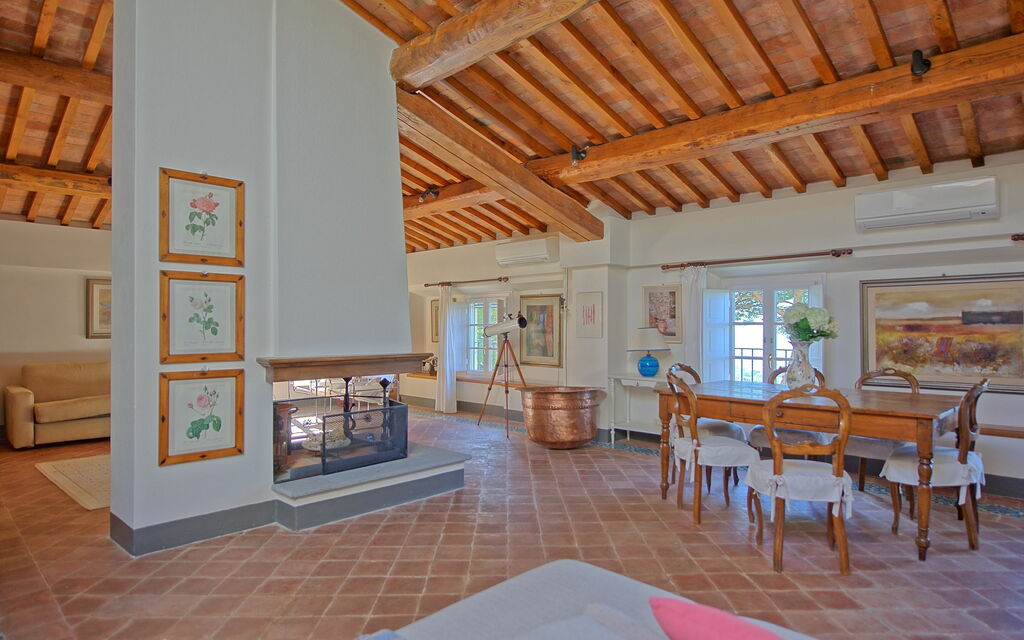 Villa Camaiore: Soggiorno