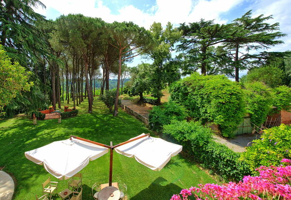 Villa Lorenza: Extérieur, Jardin