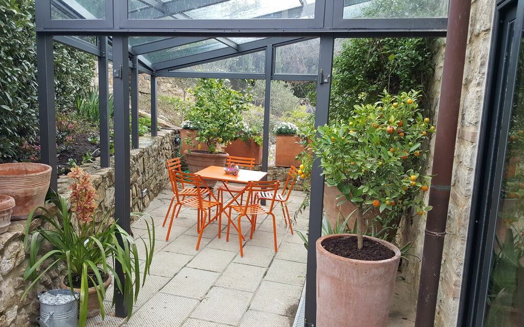 Villa Nova: all'aperto, Esterni