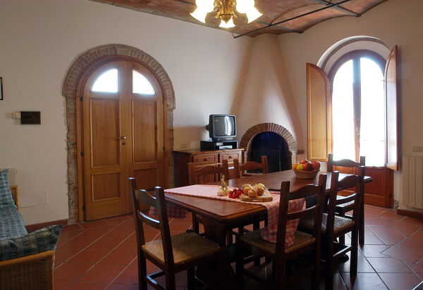 La Valle: Dining Room, Kitchen, Living Room