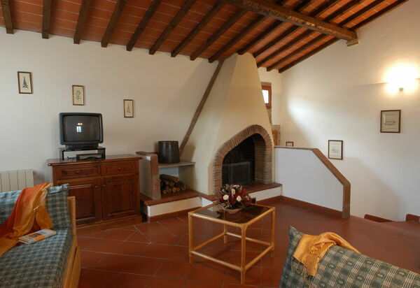 La Valle: Living Room