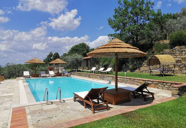 Villa Noceta: Garden, Pool