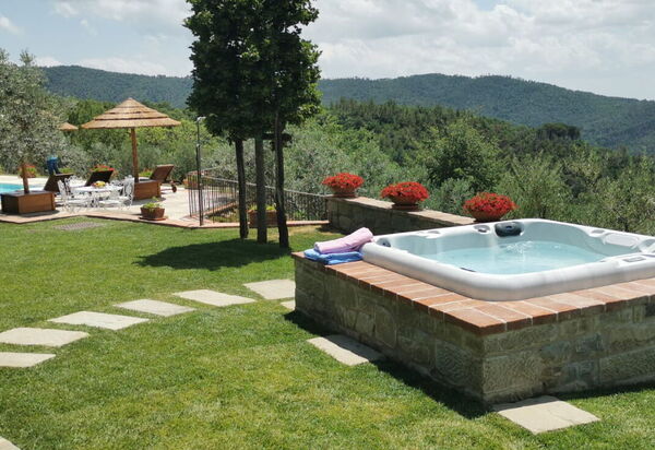 Villa Noceta: Garden, Pool