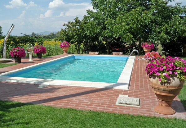 Casa Laura: бассейн