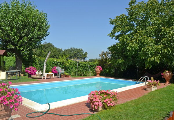 Casa Laura: бассейн