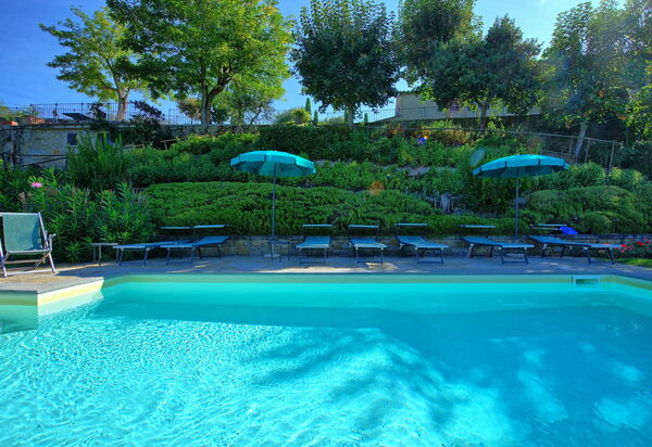 Casale Girifalco: бассейн