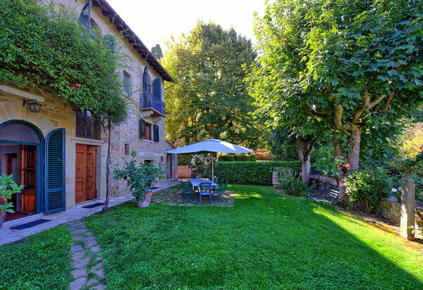 Casale Girifalco: Открытый, Сад