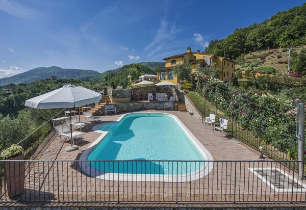 Villa Casalguidi: бассейн