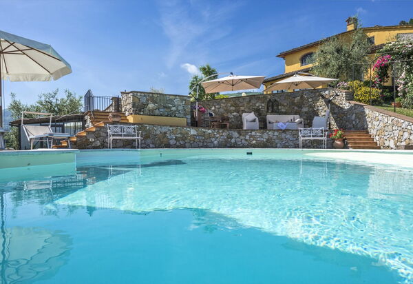 Villa Casalguidi: бассейн