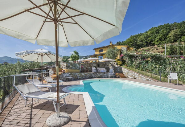 Villa Casalguidi: бассейн