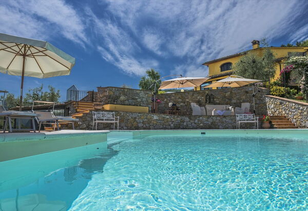 Villa Casalguidi: бассейн, Взгляды, Лето, Открытый