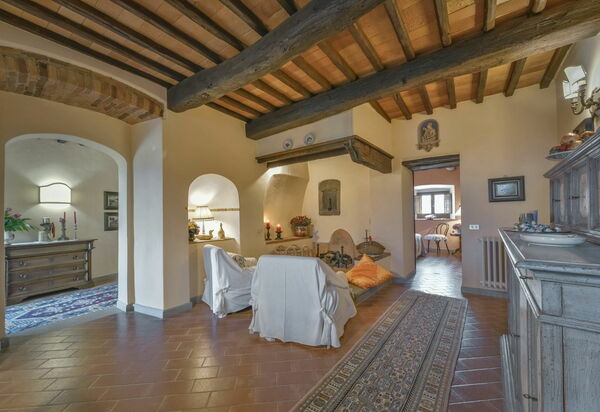 Villa Casalguidi: Гостиная, Кухня