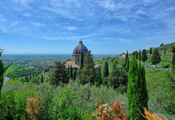 Antico Casale: Ansichten, Garten