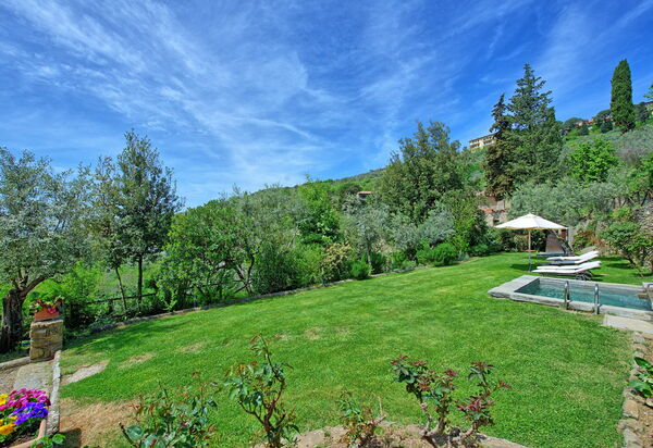 Antico Casale: Ansichten, Außen, Draussen, Garten, Schwimmbad