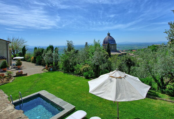 Antico Casale: Ansichten, Außen, Draussen, Garten, Schwimmbad