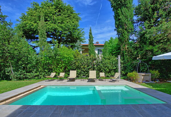 Villa Primula: Schwimmbad