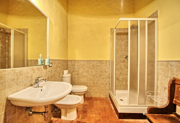 Villa Poggiolino: Bad