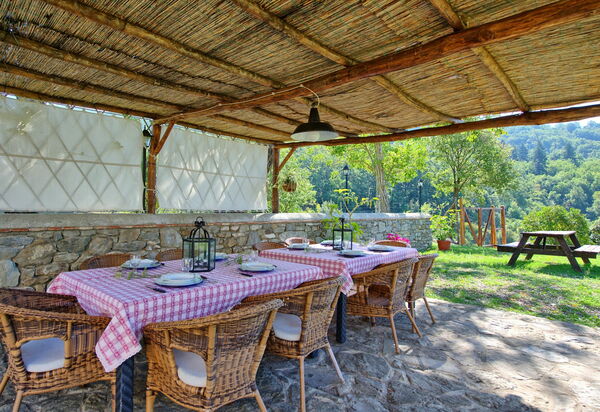 Villa Poggiolino: Balkon / Terrasse / Patio, Garten