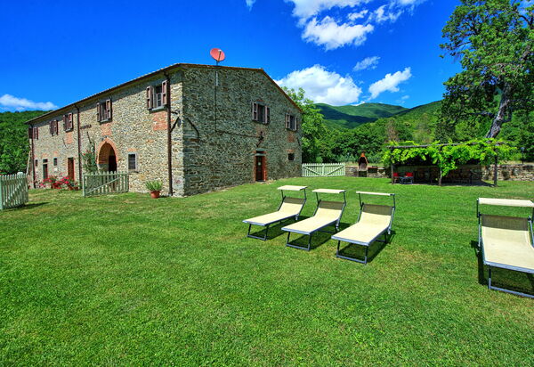 Villa Poggiolino: Außen, Garten