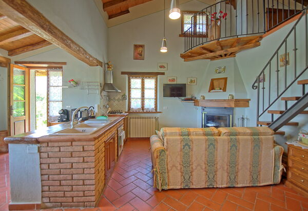 Villa Margherita Due: Esszimmer, Küche, Wohnzimmer