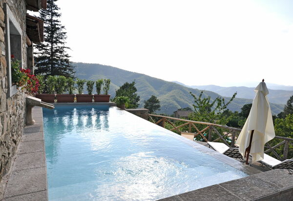 Villa Margherita Tre: Schwimmbad