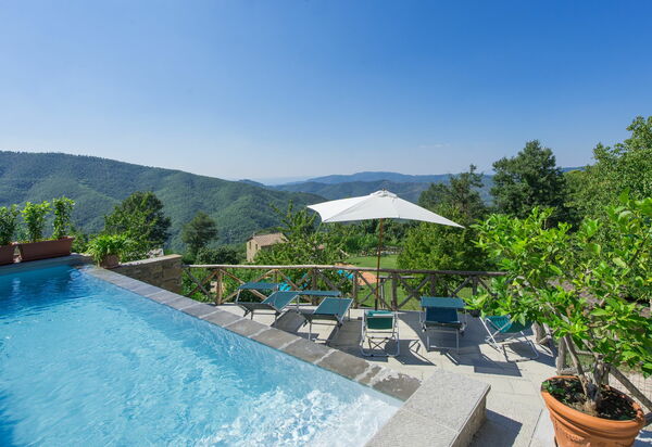 Villa Margherita Tre: Schwimmbad