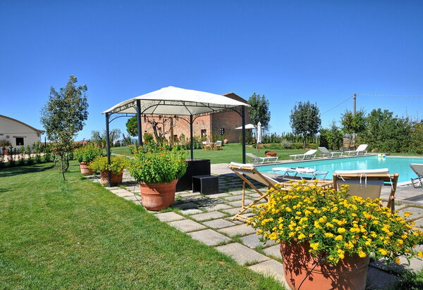 Podere Romina: Garten