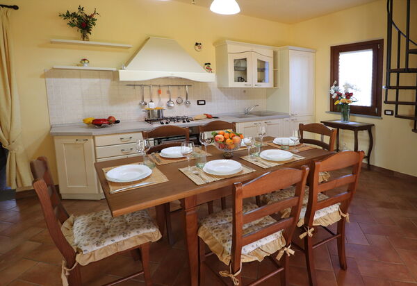 Casa Centoia: Cuisine, Salle à manger