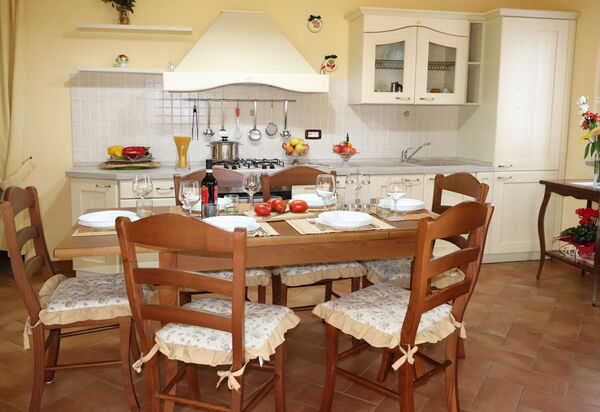 Casa Centoia: Cuisine, Salle à manger