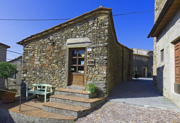 Il Gualdo: Взгляды