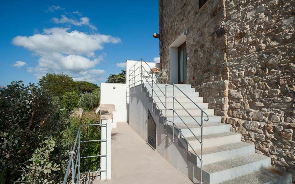 Baglio Maranzano - Marietta: Building Exterior