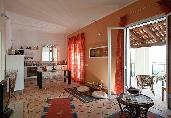 Casa Marsala: Esszimmer, Küche, Wohnzimmer