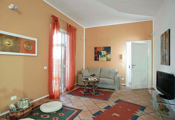 Casa Marsala: Esszimmer, Küche, Wohnzimmer