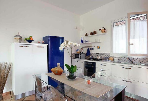 Casa Marsala: Esszimmer, Küche, Wohnzimmer