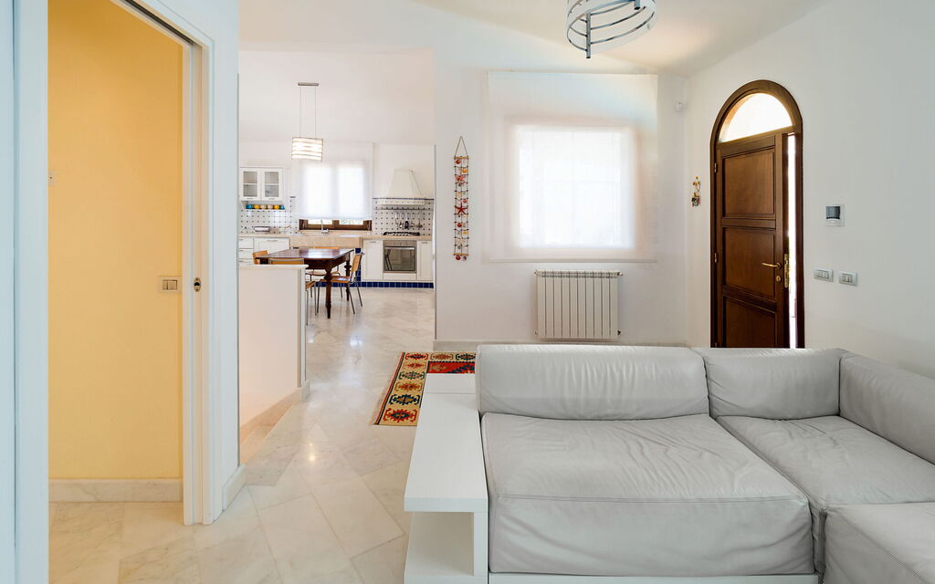 Afrodite: Living Room