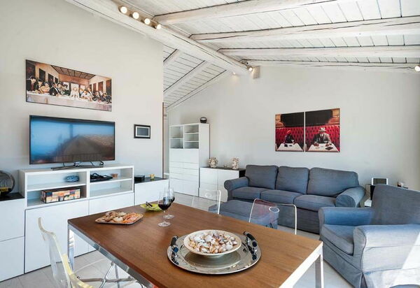 Taormina Suite: Esszimmer, Küche, Wohnzimmer