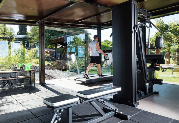 Viagrande: Aktivitäten