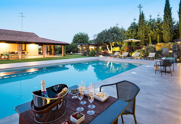 Viagrande: Schwimmbad