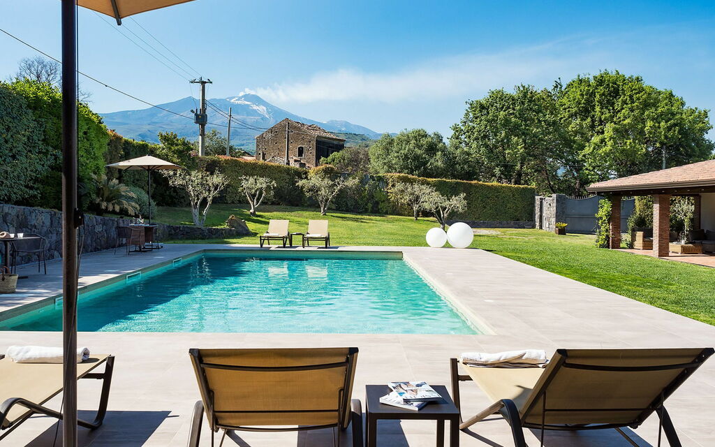 Viagrande: Pool