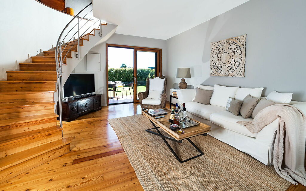 Viagrande: Living Room