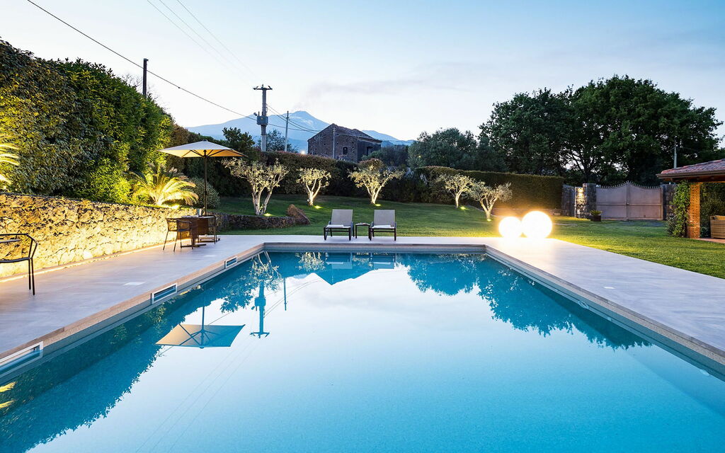Viagrande: Pool
