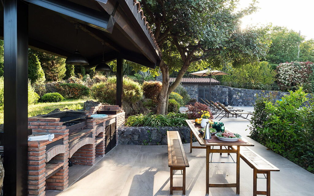 Viagrande: Outdoor