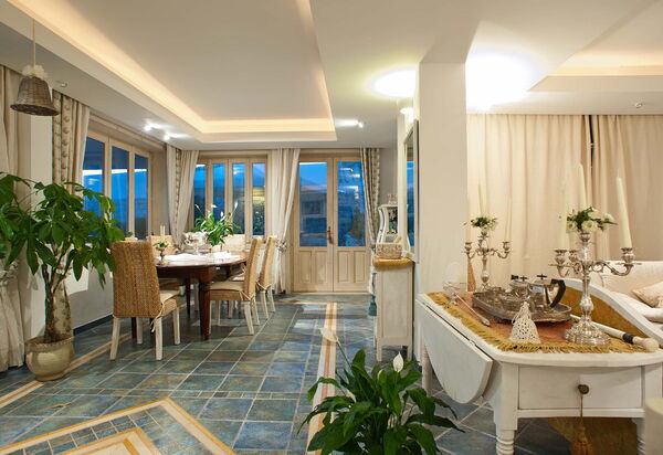 Villa Antares: Esszimmer, Wohnzimmer