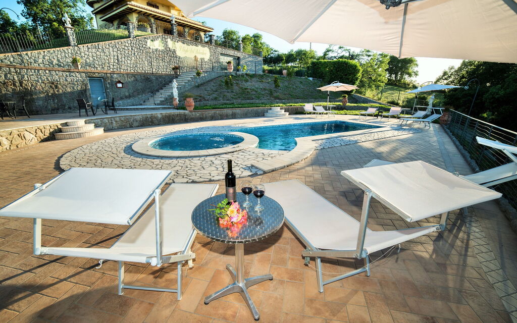 I Gigli Di Bolsena: pool