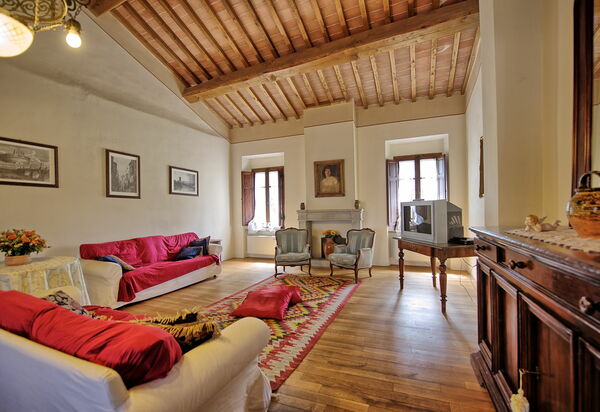 Villa Capolona: Wohnzimmer