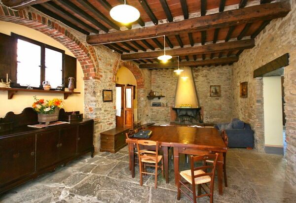 Villa Capolona: Esszimmer, Wohnzimmer